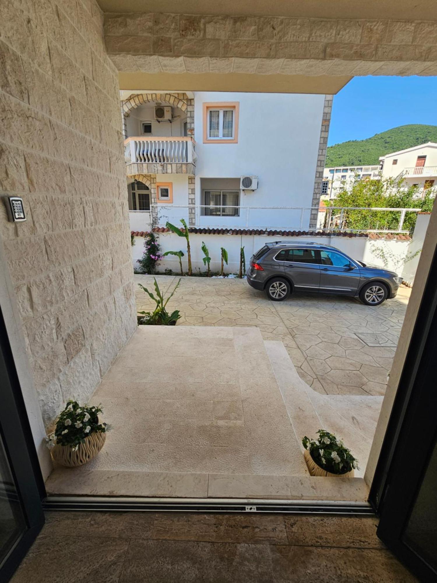 La Vida Apartments บุดวา ภายนอก รูปภาพ